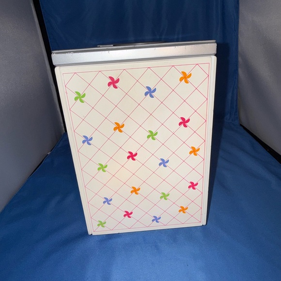 American Girl Doll CAMPUS SNACKS ROLLING CART RETIRED with 10 accessories - Picture 3 of 11